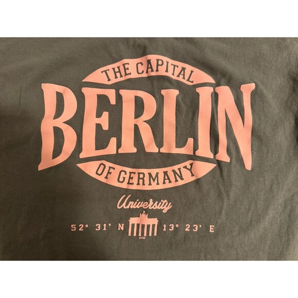 Fox Originals University of Berlin Germany Womens Short Sleeve Shirt Size Large - Picture 3 of 6